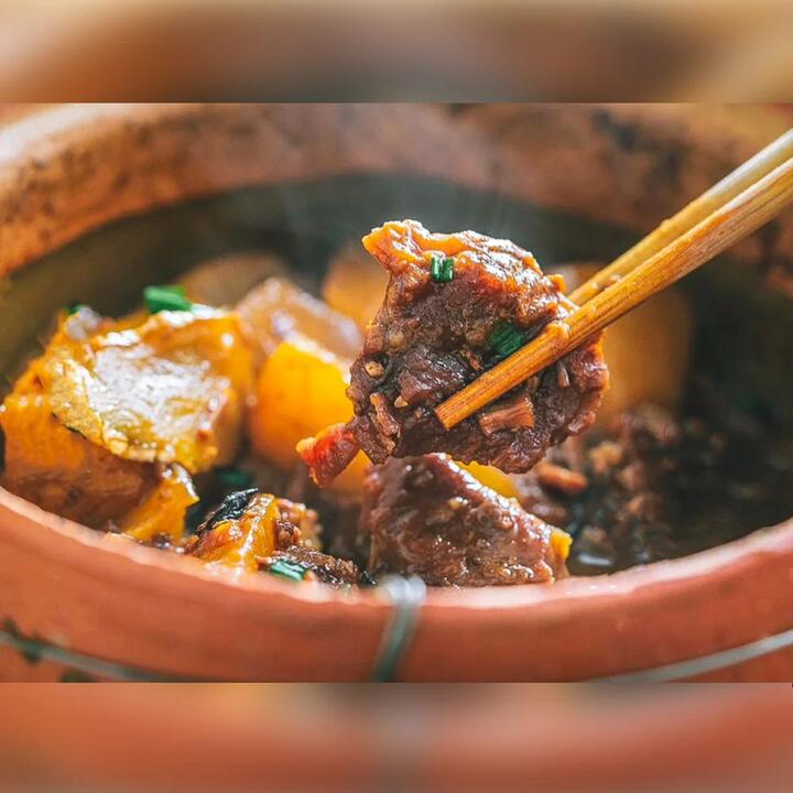 Wok Master Frozen Braised Beef Brisket with White Radish - 500g