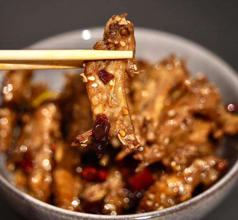 Laiji Cold Spicy Chicken Wing Tips - 150g