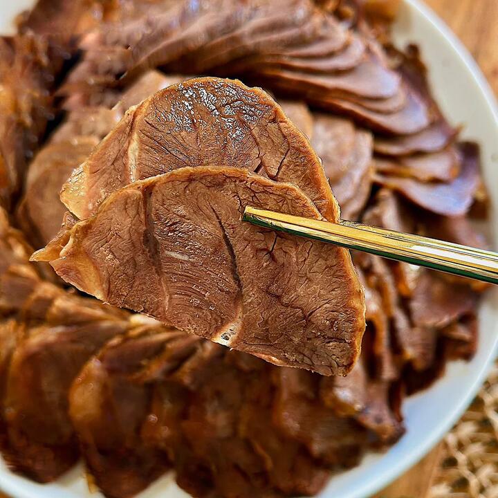 Lao Hankou Five-Spice Braised Beef Shank - 400g