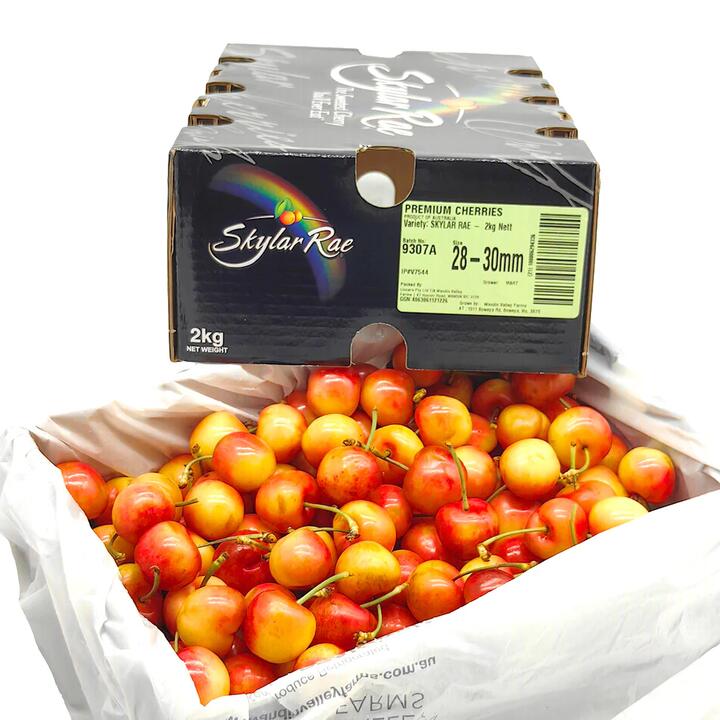 Skylar Rae White Cherries Gift Box - 28-30mm, 2kg