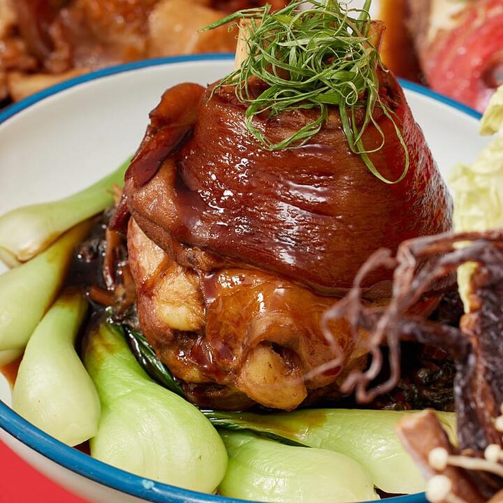 Ommi's Frozen Bamboo Shoot and Pork Knuckle - 2kg