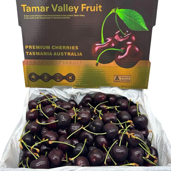 Tamar Valley Fruit Lapin Cherries Gift Box 30-32mm - 2kg