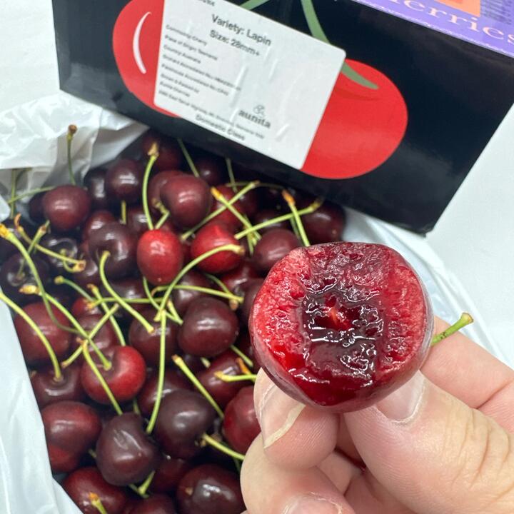 Tasmanian Lapin Cherries Gift Box 28-30mm - 2kg