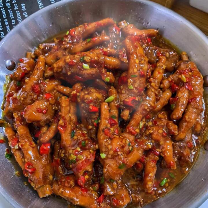 XiaoHu Quick Meal Spicy Chicken Feet - 600g