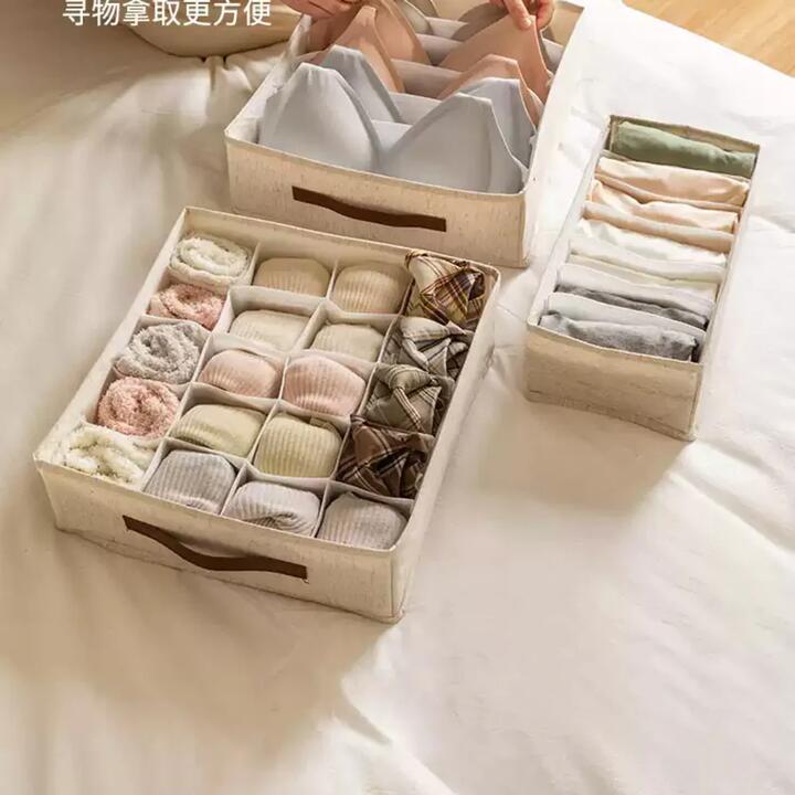 Modern Housewife Washable Sock Storage Box – 20 Compartments